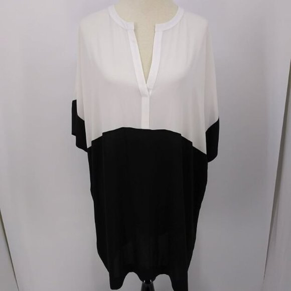 BCBGMaxAzria Dresses & Skirts - BCBGMaxazria M/L Sheath Dress Black Ivory